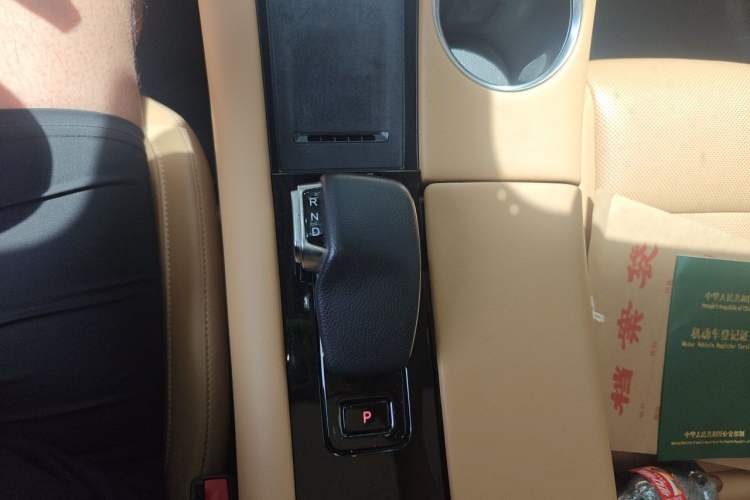Used Hima AITO M5 2022 Range-Extended Rear-Drive Standard Version Gear Lever
