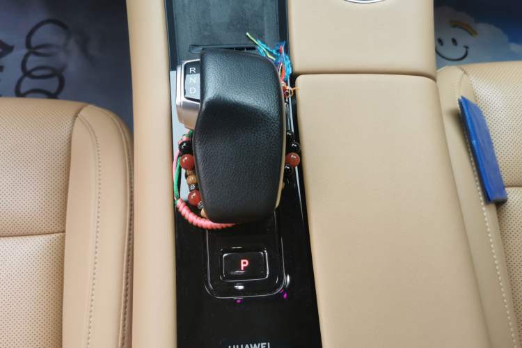 Used Hima AITO M5 2022 Extended-Range Four-Wheel Drive Flagship Edition Gear Lever