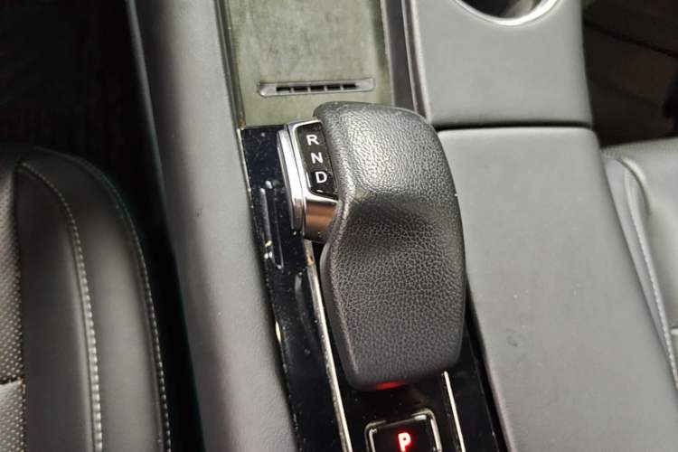 Used Hima AITO M5 2022 Extended-Range Four-Wheel Drive Ultimate Edition Gear Lever