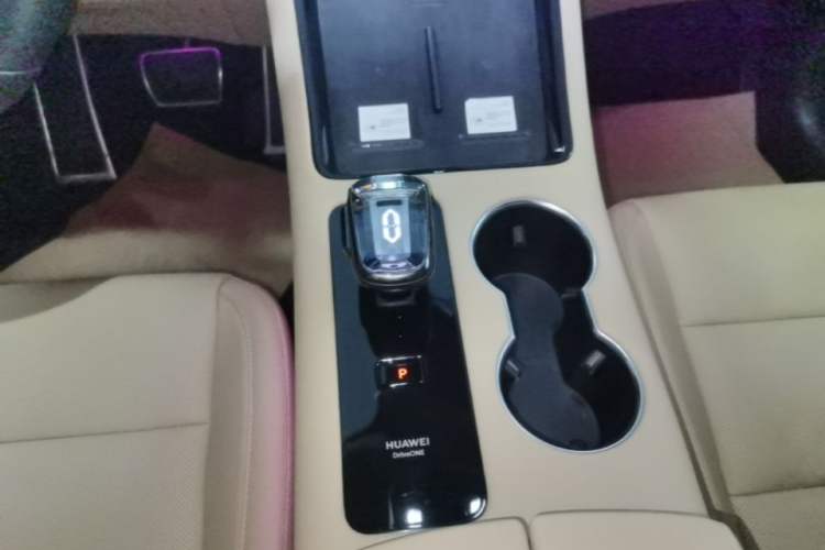Used Hima AITO M5 2022 Pure Electric Rear-Drive Standard Edition Gear Lever