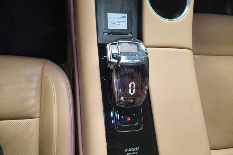 Used Hima AITO M5 2022 Extended-Range Four-Wheel Drive Flagship Edition Gear Lever