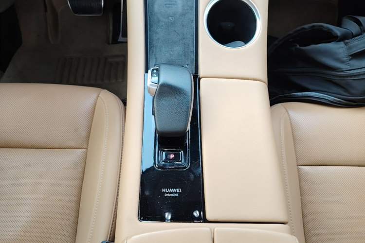Used Hima AITO M5 2022 Extended-Range Four-Wheel Drive Flagship Edition Gear Lever