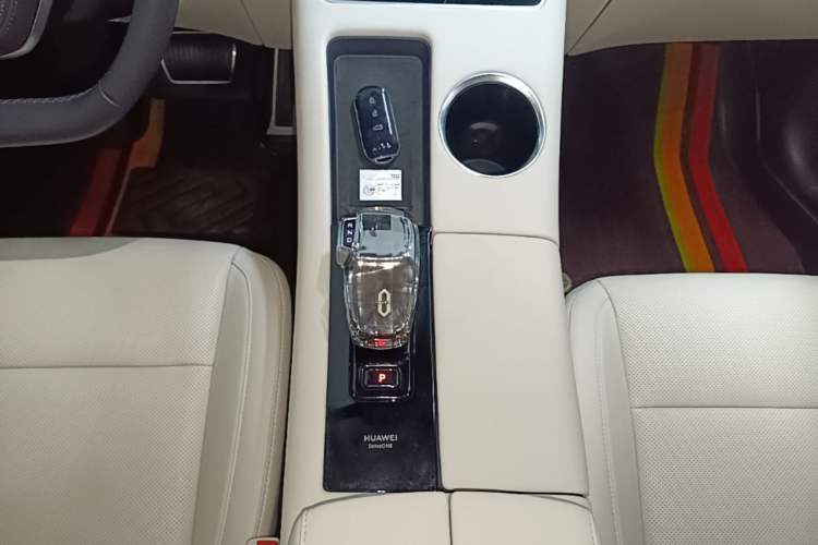 Used Hima AITO M5 2022 Range-Extended Rear-Drive Standard Version Gear Lever