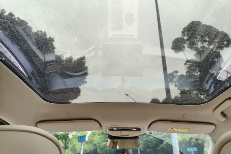 Used Hima AITO M5 2022 Extended-Range Four-Wheel Drive Flagship Edition Headliner