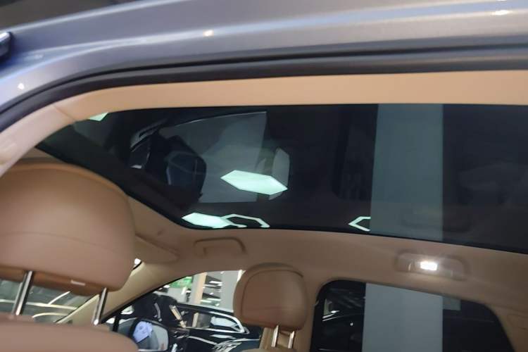 Used Hima AITO M5 2022 Pure Electric Rear-Drive Standard Edition Headliner