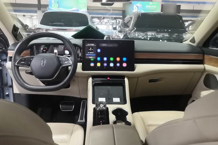 Used Hima AITO M5 2022 Pure Electric All-Wheel-Drive Performance Edition Interior 3