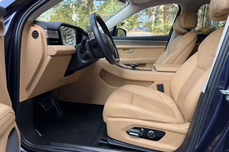 Used Hima AITO M5 2022 Extended-Range Four-Wheel Drive Flagship Edition Interior 4