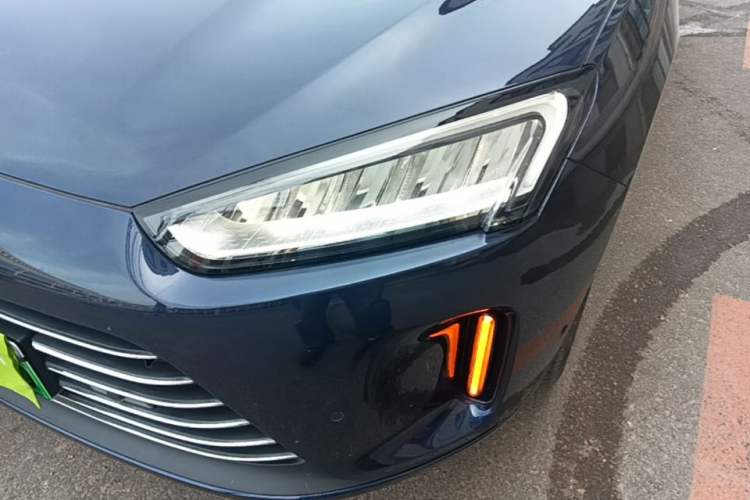 Used Hima AITO M5 2022 Extended-Range Four-Wheel Drive Performance Version Left Front Headlight