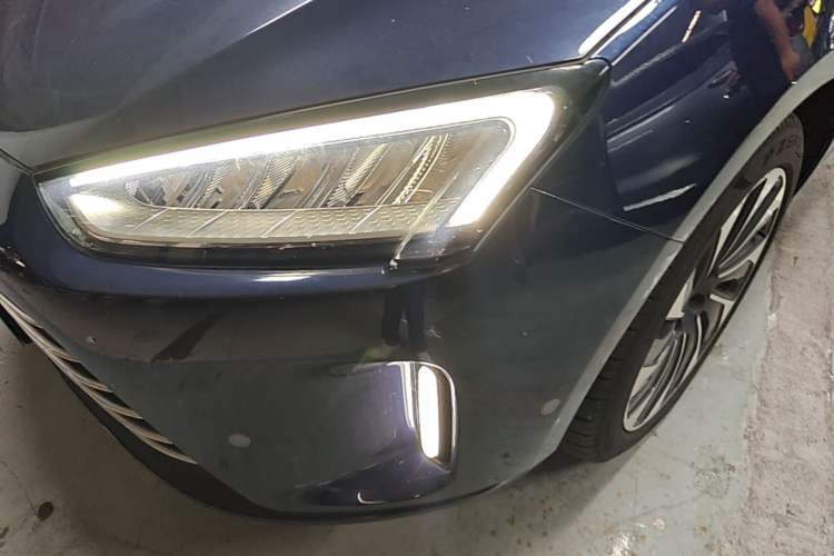 Used Hima AITO M5 2022 Extended-Range Four-Wheel Drive Ultimate Edition Left Front Headlight
