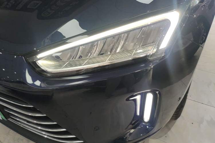 Used Hima AITO M5 2022 Extended-Range Four-Wheel Drive Flagship Edition Left Front Headlight