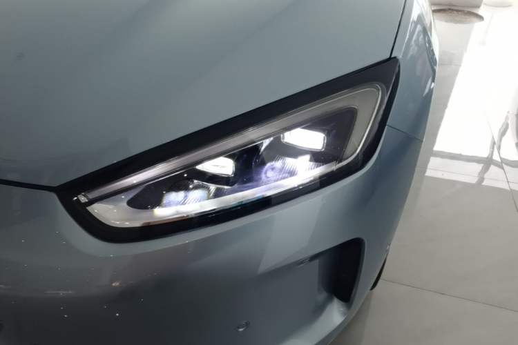 Used Hima AITO M5 2022 Pure Electric All-Wheel-Drive Performance Edition Left Front Headlight