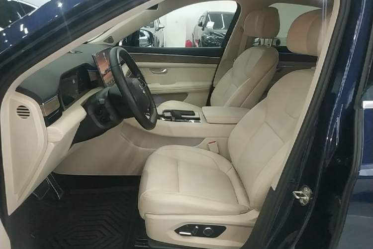 Used Hima AITO M5 2022 Range-Extended Rear-Drive Standard Version Left Front Seat