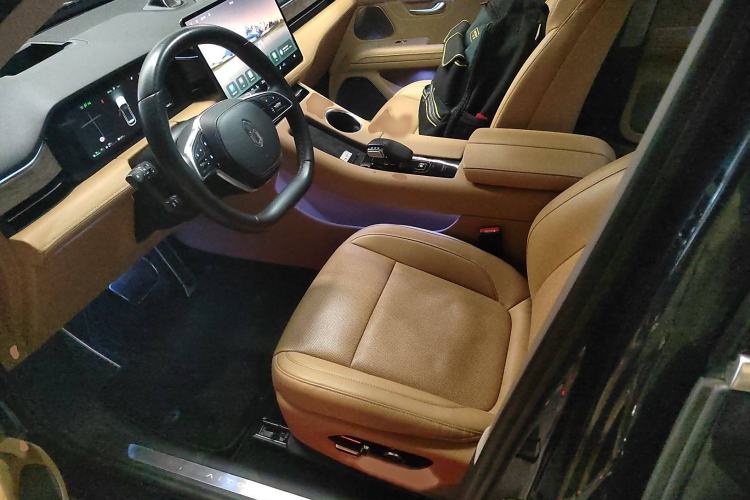 Used Hima AITO M5 2022 Extended-Range Four-Wheel Drive Performance Version Left Front Seat