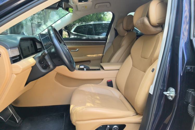Used Hima AITO M5 2022 Extended-Range Four-Wheel Drive Ultimate Edition Left Front Seat