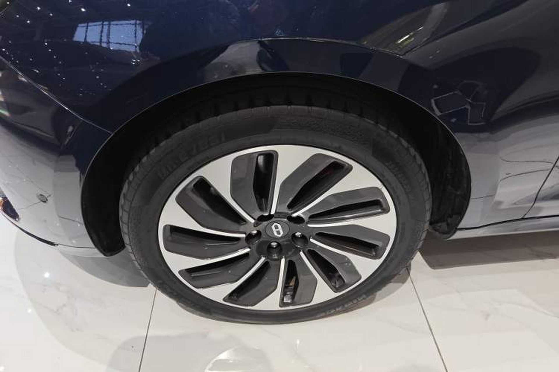 Used Hima AITO M5 2022 Extended-Range Four-Wheel Drive Flagship Edition Left Front Wheel Hub