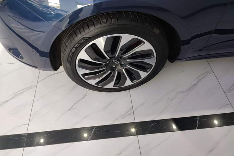 Used Hima AITO M5 2022 Extended-Range Four-Wheel Drive Flagship Edition Left Front Wheel Hub