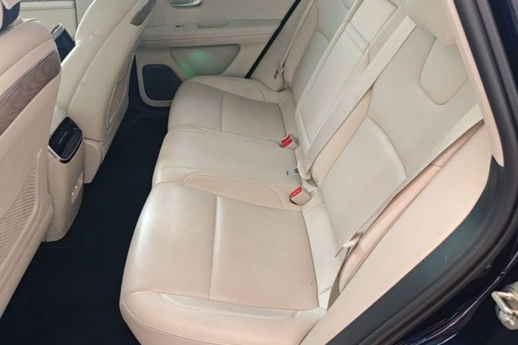 Used Hima AITO M5 2022 Extended-Range Four-Wheel Drive Performance Version Left Rear Seat