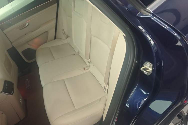 Used Hima AITO M5 2022 Extended-Range Four-Wheel Drive Flagship Edition Left Rear Seat