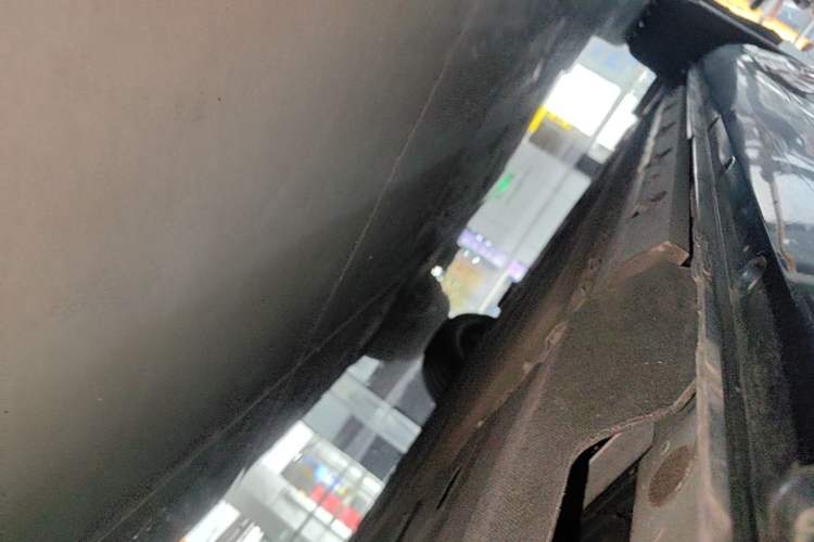 Used Hima AITO M5 2022 Pure Electric All-Wheel-Drive Performance Edition Left Side Sill
