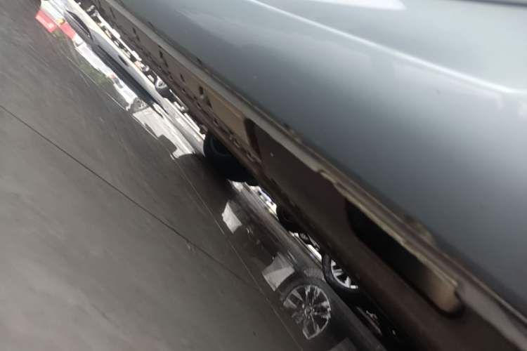 Used Hima AITO M5 2022 Extended-Range Four-Wheel Drive Flagship Edition Left Side Sill