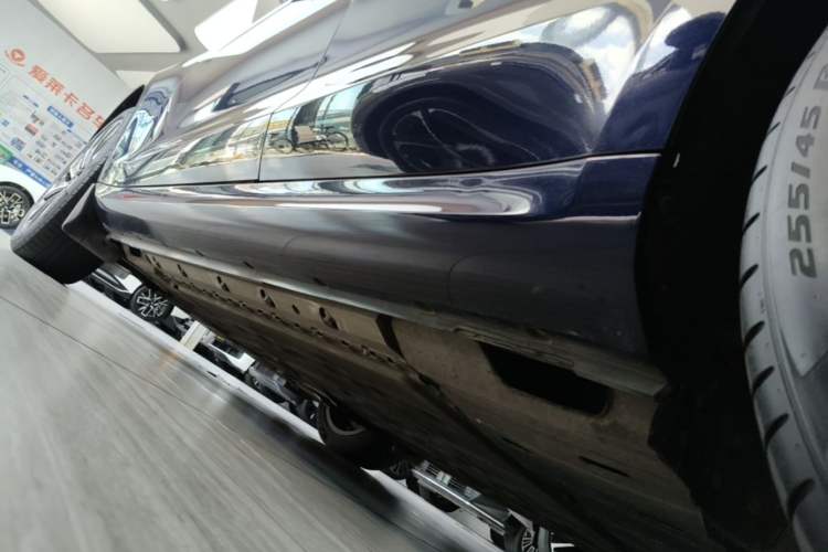 Used Hima AITO M5 2022 Range-Extended Rear-Drive Standard Version Left Side Sill