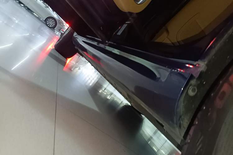 Used Hima AITO M5 2022 Extended-Range Four-Wheel Drive Flagship Edition Left Side Sill
