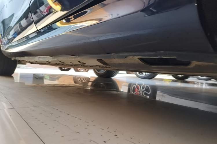 Used Hima AITO M5 2022 Extended-Range Four-Wheel Drive Ultimate Edition Left Side Sill