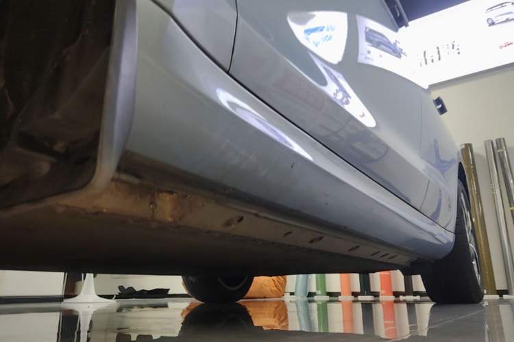 Used Hima AITO M5 2022 Pure Electric Rear-Drive Standard Edition Left Side Sill