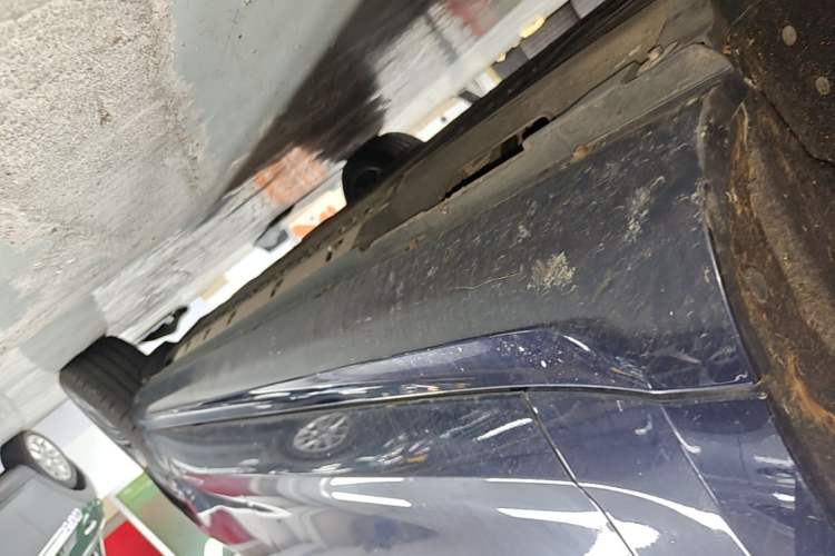 Used Hima AITO M5 2022 Extended-Range Four-Wheel Drive Ultimate Edition Left Side Sill