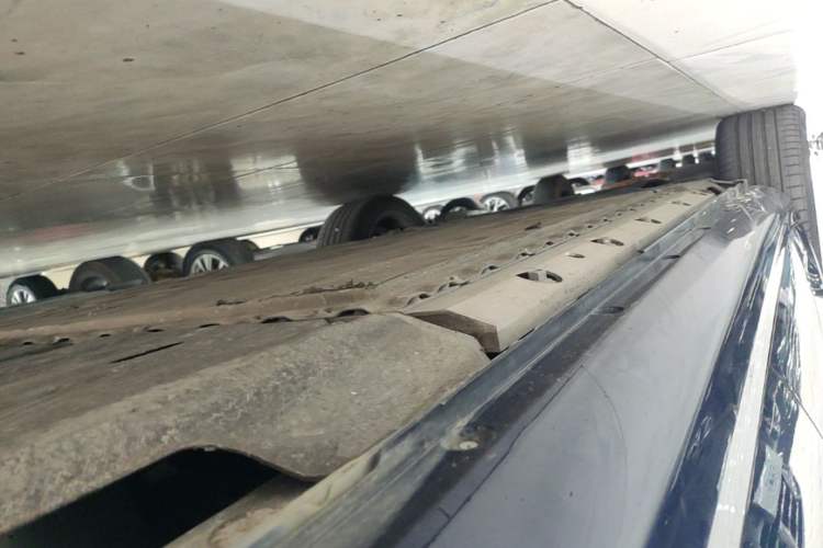 Used Hima AITO M5 2022 Extended-Range Four-Wheel Drive Flagship Edition Left Side Sill