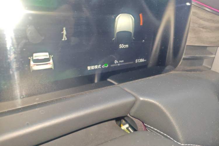 Used Hima AITO M5 2022 Extended-Range Four-Wheel Drive Performance Version Odometer Close Up
