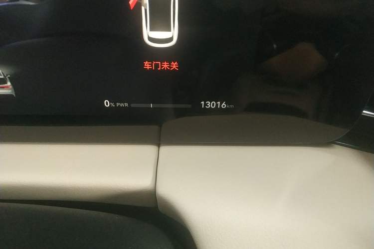 Used Hima AITO M5 2022 Pure Electric All-Wheel-Drive Performance Edition Odometer Close Up