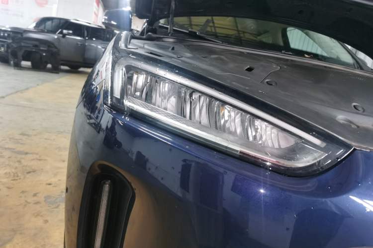 Used Hima AITO M5 2022 Extended-Range Four-Wheel Drive Ultimate Edition Right Front Headlight