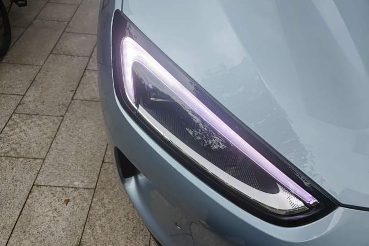 Used Hima AITO M5 2022 Pure Electric All-Wheel-Drive Performance Edition Right Front Headlight