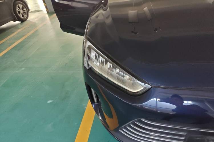 Used Hima AITO M5 2022 Extended-Range Four-Wheel Drive Flagship Edition Right Front Headlight