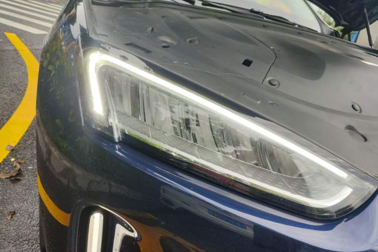 Used Hima AITO M5 2022 Range-Extended Rear-Drive Standard Version Right Front Headlight