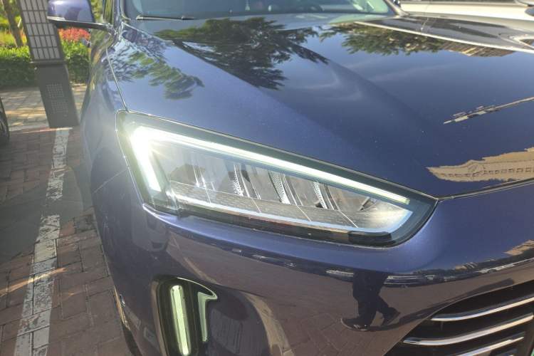 Used Hima AITO M5 2022 Extended-Range Four-Wheel Drive Ultimate Edition Right Front Headlight