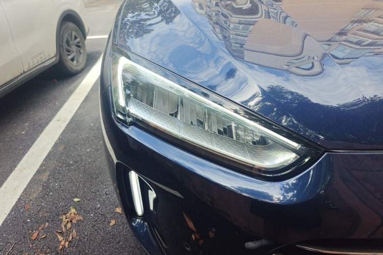 Used Hima AITO M5 2022 Range-Extended Rear-Drive Standard Version Right Front Headlight