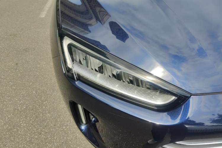 Used Hima AITO M5 2022 Extended-Range Four-Wheel Drive Ultimate Edition Right Front Headlight