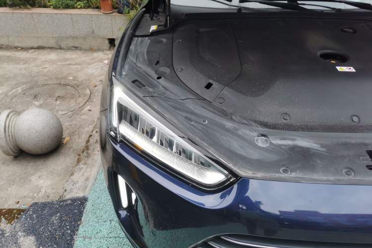 Used Hima AITO M5 2022 Extended-Range Four-Wheel Drive Flagship Edition Right Front Headlight
