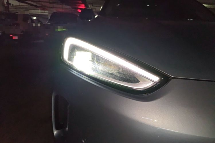 Used Hima AITO M5 2022 Pure Electric Rear-Drive Standard Edition Right Front Headlight