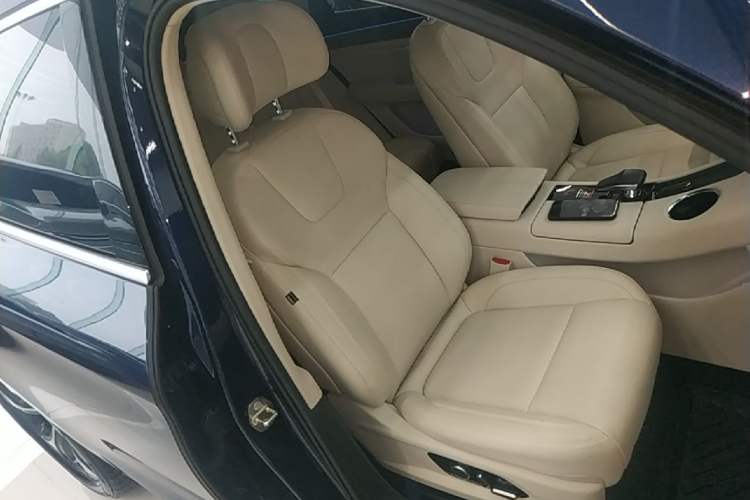 Used Hima AITO M5 2022 Range-Extended Rear-Drive Standard Version Right Front Seat