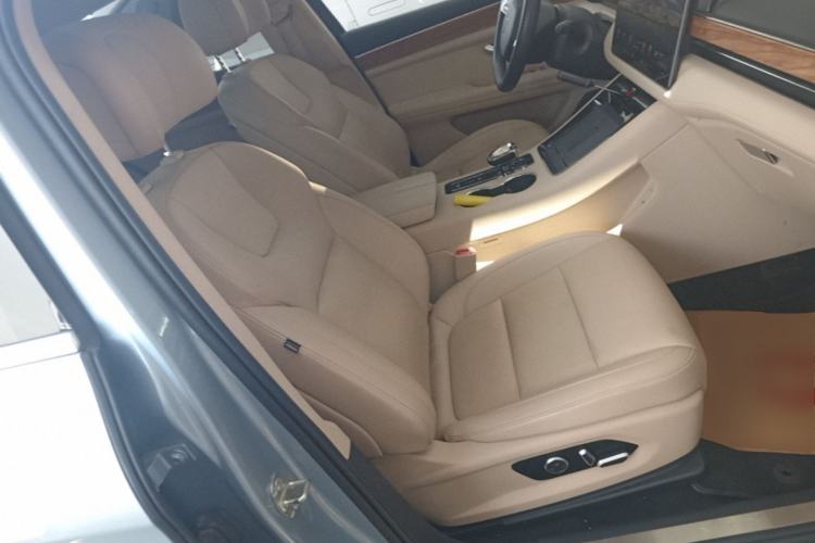 Used Hima AITO M5 2022 Pure Electric All-Wheel-Drive Performance Edition Right Front Seat