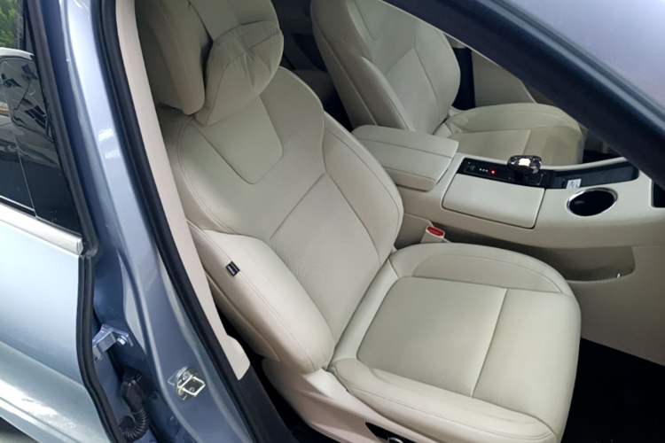 Used Hima AITO M5 2022 Extended-Range Four-Wheel Drive Flagship Edition Right Front Seat