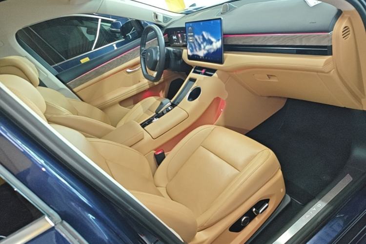 Used Hima AITO M5 2022 Extended-Range Four-Wheel Drive Performance Version Right Front Seat