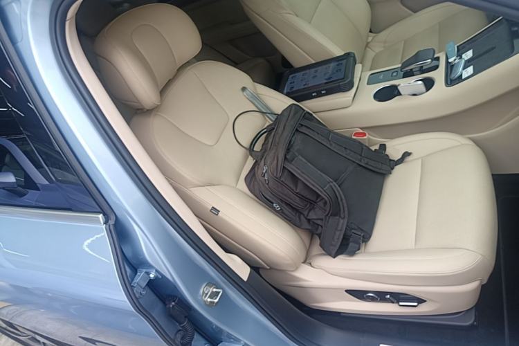 Used Hima AITO M5 2022 Pure Electric Rear-Drive Standard Edition Right Front Seat