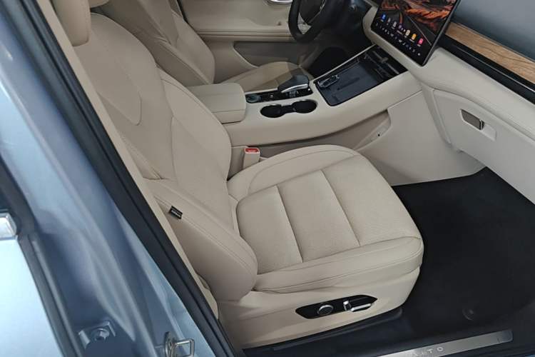 Used Hima AITO M5 2022 Pure Electric Rear-Drive Standard Edition Right Front Seat