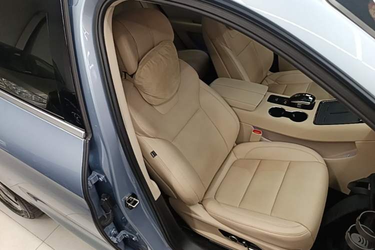 Used Hima AITO M5 2022 Pure Electric Rear-Drive Standard Edition Right Front Seat