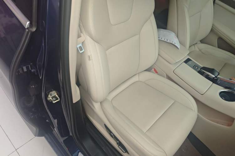 Used Hima AITO M5 2022 Extended-Range Four-Wheel Drive Flagship Edition Right Front Seat