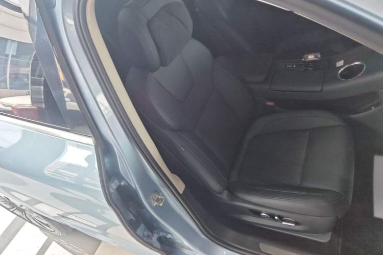 Used Hima AITO M5 2022 Extended-Range Four-Wheel Drive Flagship Edition Right Front Seat